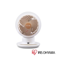 白色機身的 IRIS OHYAMA PCF-SC15T 空氣循環扇，配備木紋色扇葉與圓形邊框，扇葉中央有品牌標誌與可愛貓咪圖案。