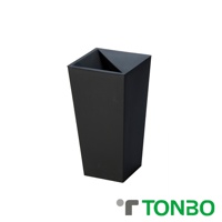 黑色方形半開垃圾桶，9公升容量，採用霧面材質，設計簡約現代。