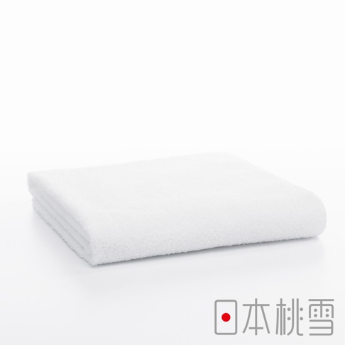 白色飯店大毛巾，材質柔軟，觸感厚實，整齊摺疊，背景為純白色。