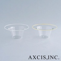 lykke 清透玻璃深型點心碗 S，兩個碗皆為透明玻璃材質，其中一個碗的邊緣帶有淡黃色。