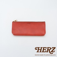 職人手作皮革經典收納筆袋 KP-25，紅色皮革製成，配有金色拉鍊。