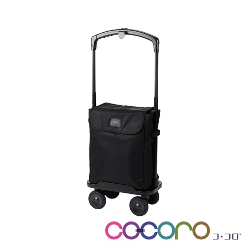 黑色 COCORO Delana 側推型四輪摺疊購物車，包身採用簡約耐用材質，配備實用的保溫保冷功能，下方設有四個滑順輪子，並搭配符合人體工學的側推式手把，方便在購物時輕鬆推行，底部設計可摺疊收納，右下方印有彩色品牌的英文與日文字樣。