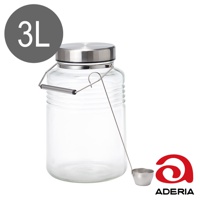 3公升容量的透明玻璃梅酒罐，配有不鏽鋼螺旋蓋、金屬提把及長柄撈杓。