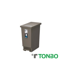 棕色塑膠製的30公升推蓋踩踏雙用型垃圾桶，帶有腳踏板和透明推蓋。