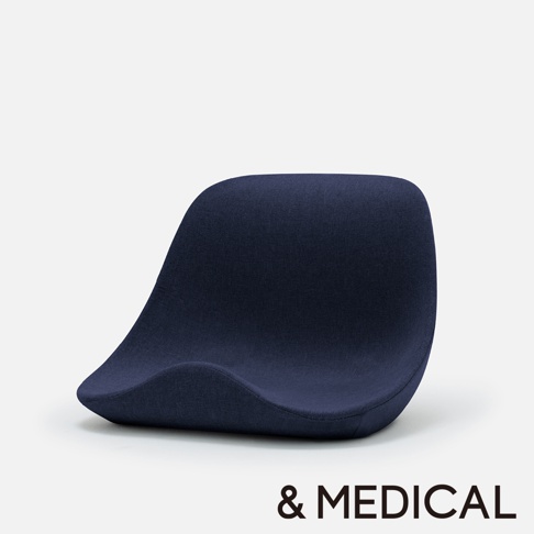 深藍色舒腰正姿座墊，高背設計，採用織物材質，線條流暢，符合人體工學。