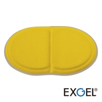 黃色MINI PUNI Plus坐墊，採用可塑性高、透氣的材質，表面有兩條縫線分隔，外圍邊緣為淺灰色布料。