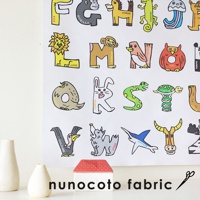 無框帆布藝術海報，以動物造型設計英文字母，包含獅子、猴子、貓頭鷹、兔子、蛇、烏龜、禿鷹、狼、劍魚、牛等，色彩鮮豔，風格童趣。