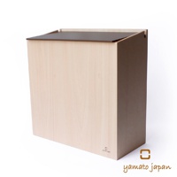 SLIM DUST 8L 掀蓋式垃圾桶，淺木紋色搭配深棕色頂蓋，簡約設計，適合居家或辦公空間。