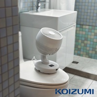 白色鵝頸颶風智能循環扇 KCF-G541 放置於馬桶蓋上，風扇頭為白色圓形，設有網狀格柵，風扇底座為白色圓盤，上面有數位顯示器和控制按鈕。