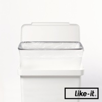 白色大容量分類垃圾桶，桶身為塑膠材質，內含一個透明塑膠垃圾袋，垃圾桶上方有一個可掀起的白色蓋子，右下方有 black-it. 品牌標誌。