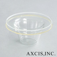 一個清透玻璃製成、帶有淺黃色裝飾環的深型點心碗，碗口直徑較大，碗身向下收窄。