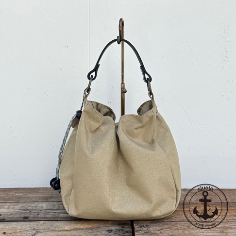 BALON mini 防潑水手提包 (墨水黑 x 淺褐米)主圖02.jpg