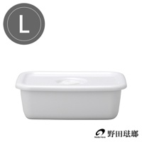 白色長方型深型琺瑯保存容器，附有白色密封蓋，蓋子中央有圓形透氣閥。左上角有一個灰色圓圈標示「L」。