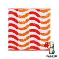 白色方巾上印有紅色和橘色的香腸造型圖案，圖案以波浪狀排列，下方右側有一隻站立的草原犬鼠插畫，以及PRAIRIE DOG品牌字樣。