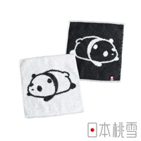 日本桃雪品牌可愛熊貓圖案的兩條純棉迷你手帕，一條為白色底，印有黑色線條勾勒的熊貓，另一條為黑色底，印有白色線條勾勒的熊貓。