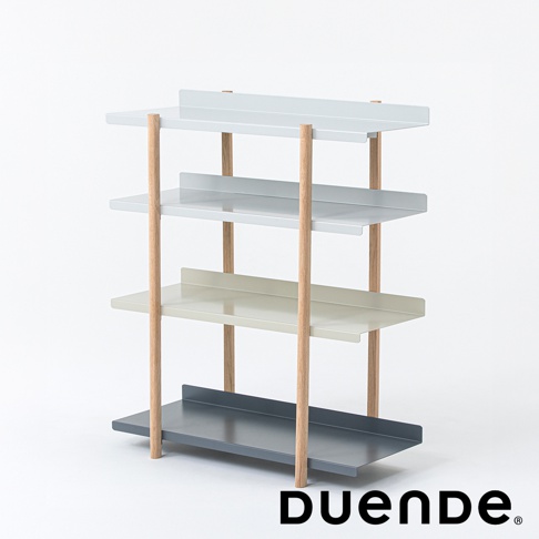 MARGE SHELF 4 四層置物架，以淺灰、淺綠、淺藍色金屬層板搭配木質支架，呈現簡約現代風格。