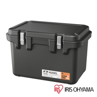 HUGEL 黑色 40L 真空隔熱冰桶，採用堅固的塑膠材質，設有兩個銀色鎖扣和產品標籤。