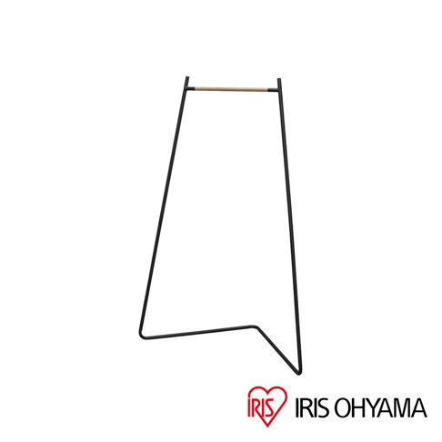 角落造型吊掛衣桿，黑色金屬支架，頂部橫桿為淺木色。