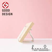 一個帶有木質面板的不鏽鋼萬用支架，支架為玫瑰金色，呈現簡約線條設計，可傾斜放置物品。