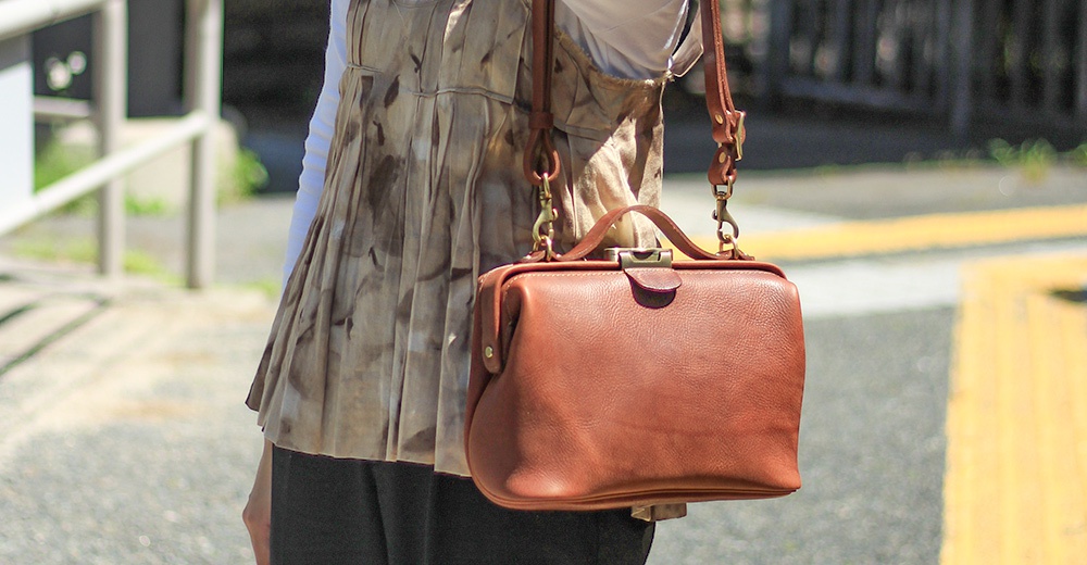 日本HERZ職人手作義大利Missouri皮革Organ鎖孔式肩背包