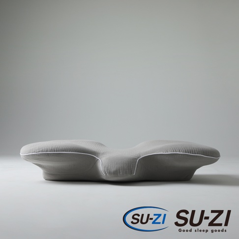 Nelture MUGON 側睡止鼾枕，淺灰色，帶有白色滾邊，採用特殊弧形設計，適合側睡者。