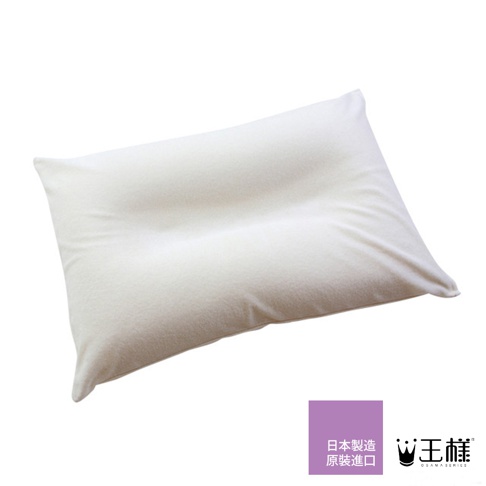 王樣の夢枕好眠枕套，純白色，柔軟材質，枕面有凹槽設計，適合頭部支撐。