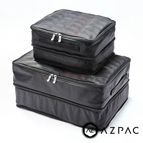 AZPAC 黑色分層擴充旅行收納袋組，大、小兩個黑色網狀頂部收納袋堆疊。