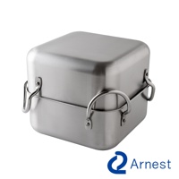 銀色不鏽鋼方型炸物鍋組，鍋身上有提把，附有濾油網。