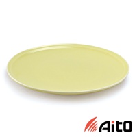 Ciel 美濃燒主菜盤，盤面為淡黃色釉彩，盤緣帶有細緻的白色滾邊，呈現簡約素雅的風格。