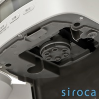 SC-C2510 石臼式全自動研磨咖啡機（淺灰色）的特寫，展示了機器底部淺灰色的塑膠外殼，以及露出部分黑色的研磨組件，其上有六個圓形孔槽。