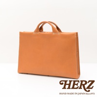 日本HERZ職人手作皮革簡約商務公事包，酒紅色，無Logo，簡潔大方的設計。