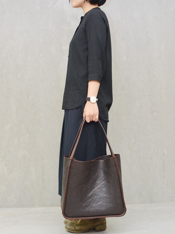 職人手作皮革Organ方形托特包 (G-68) M，深棕色皮革，方形設計，簡約線條，雙提把，適合日常攜帶。