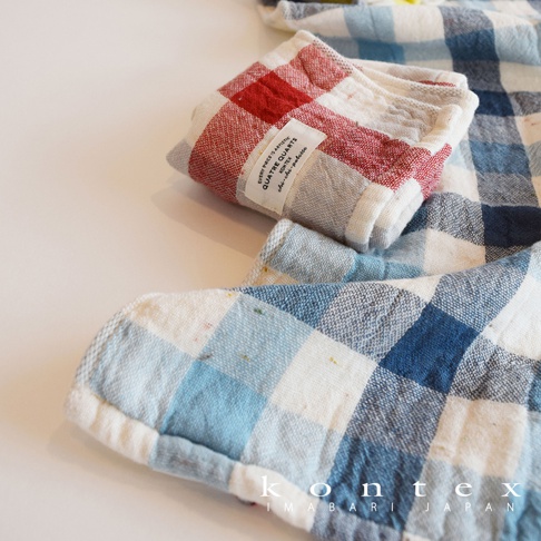 KONTEX 今治格紋雙織快乾毛巾，紅、藍格紋設計，材質親膚柔軟