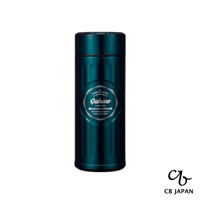 一款深藍色、帶有壓紋的金屬保溫杯，杯身上印有圓形標誌，標誌內有「THIRD WAVE COFFEE」、「Qahwa」字樣及帆船圖案，下方有「PORTLAND」及英文說明。