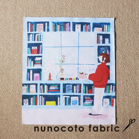 無框帆布藝術海報，以藍色調描繪，展示一個擺滿書籍的書架，以及一位身穿紅色毛衣、白色褲子的人站在窗邊。