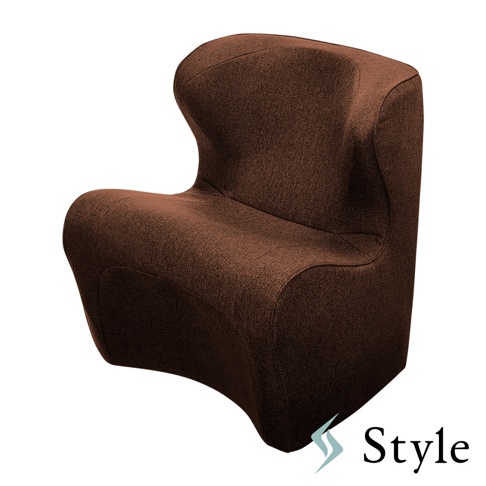 Dr. Chair Plus 舒適立腰調整椅，加高款，深棕色織物材質，流線型設計，帶有扶手和高椅背。