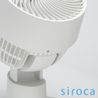 SF-A1610 3D氣流循環扇，白色塑膠機身，帶有螺旋狀扇葉和格柵式外罩，底部有可調節角度的支架。