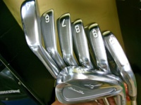 Mizuno Pro 243 鐵桿組 (桿身 品牌定制 AMT TOUR WHITE)