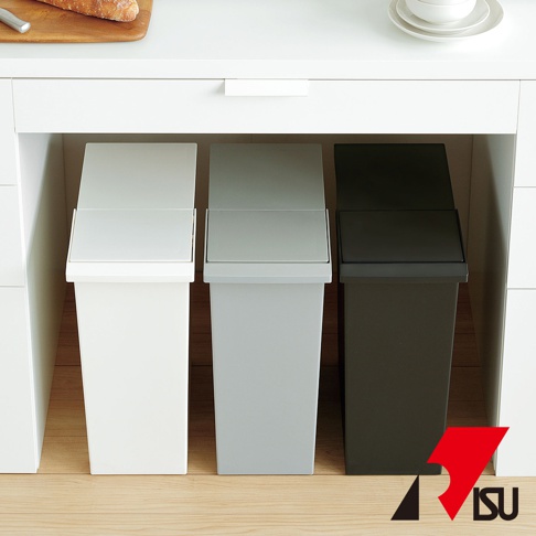 TOSTE 簡約設計風格按壓雙開型分類垃圾桶，展示白色、淺灰色和深灰色三種顏色，皆為30L容量，材質為塑膠。