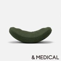 骨盤整體U型搖搖枕，深綠色布料材質，呈彎月形，表面有細緻織紋，底部有「& MEDICAL」品牌標誌。