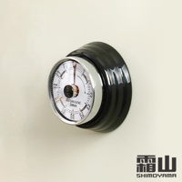 美式復古造型磁吸機械式計時器，黑色外殼，銀色錶盤，設有刻度與指針，可見「MECHANICAL TIMER」字樣。