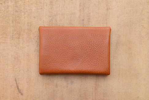 職人手作皮革Organ雙開卡片收納夾 (GS-41)，淺棕色紋理皮革製成，雙開式設計，簡約實用。