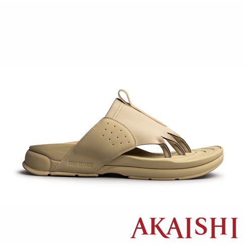 AKAISHI 五指放鬆伸展拖鞋，以側視角度呈現，採用米色親膚材質設計，特色在於獨特的五指分趾結構，鞋身側面印有 FOOT RELEASE 字樣，鞋底呈現人體工學的曲線造型，底部印有紅色 AKAISHI 品牌名稱。