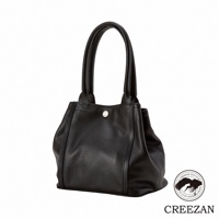 JETTER 方形托特包 CJTE-026，黑色皮革材質，帶有簡潔的設計和圓形金屬飾扣，搭配雙提把。