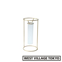 黃銅金屬支架搭配透明圓柱形玻璃試管花器，簡約現代設計。