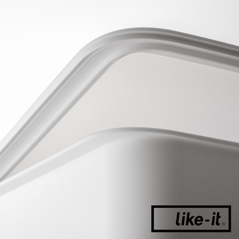 like-it 居家萬用分隔收納盒側面局部，展示其弧形邊緣與 Logo