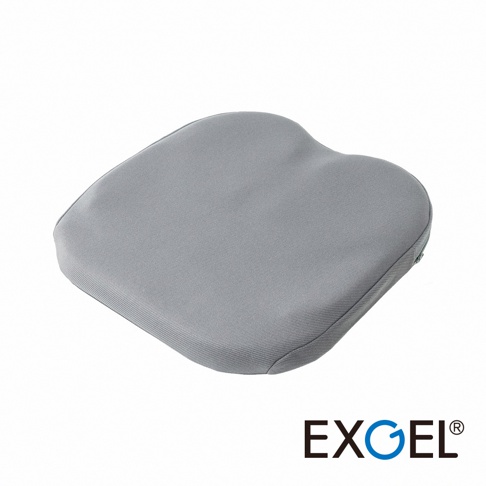 THE OWL Standard 貓頭鷹基本款坐墊，淺灰色布面，具有人體工學設計，中間有凹陷，邊緣圓潤，適合用於椅子上。