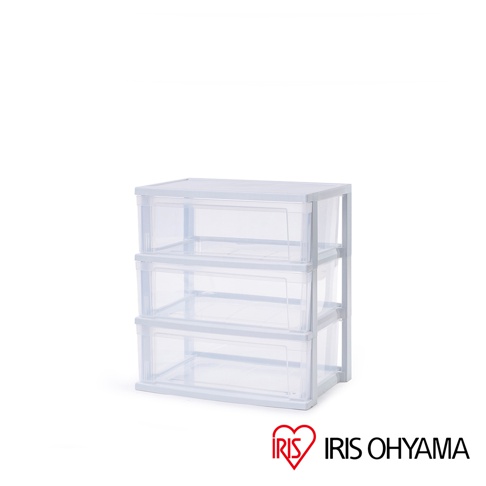 白色框架搭配三個透明抽屜的收納櫃，材質為塑膠，抽屜可抽出，適合居家收納。