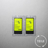 兩個獨立包裝的黑色超細纖維海綿，包裝上有黃色標籤，印有產品名稱「SOFT DURABLE SPONGE」及示意圖。