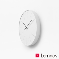 白色圓形分隔時鐘，錶盤上有黑色細長時針、分針，以及刻度線和橋梁圖案。